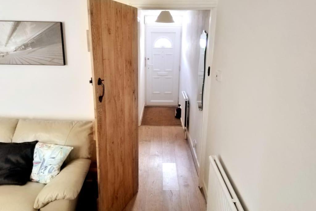 Welcoming Cottage In Chichester Near City Centre Bagian luar foto