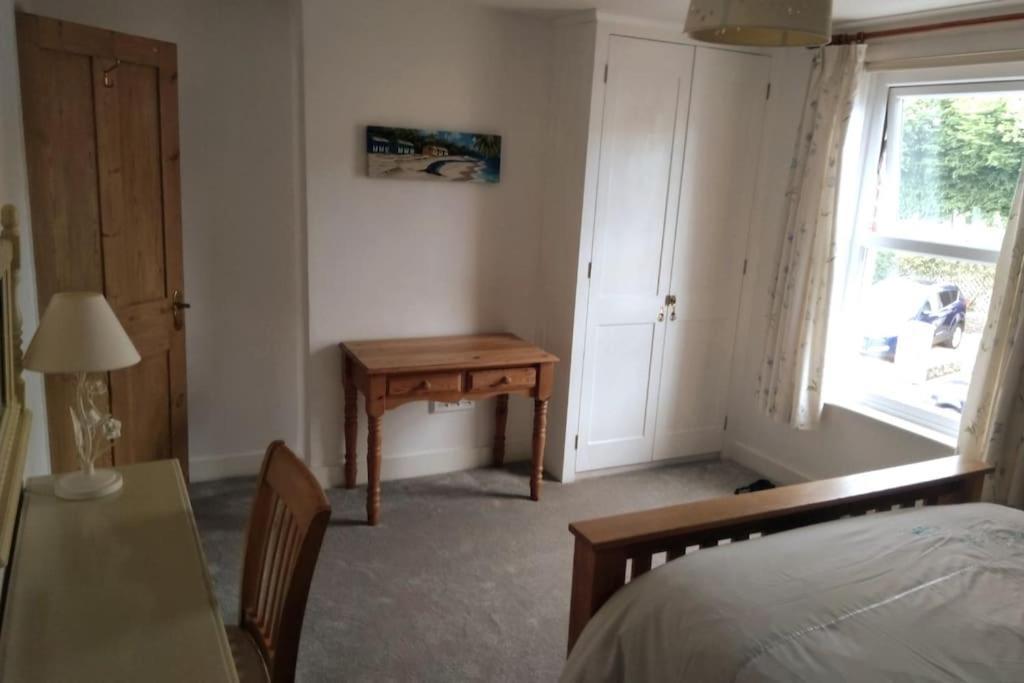 Welcoming Cottage In Chichester Near City Centre Bagian luar foto